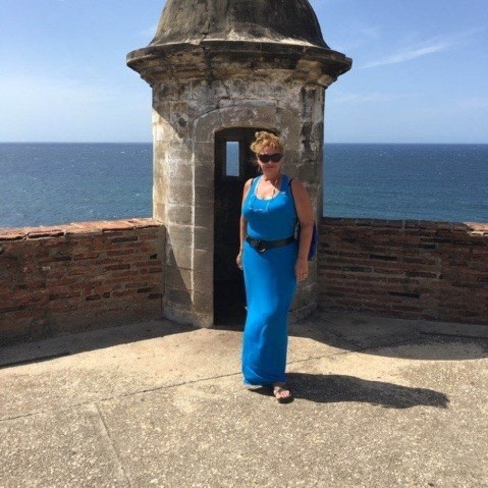 Meet your Posher, Yelena